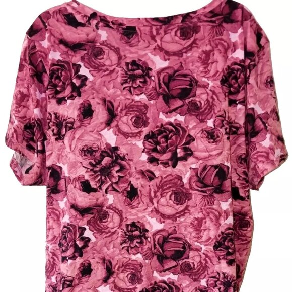 NWT Torrid Rose Floral Girlfriend Signature Jersey V-Neck Tee Size 5 - Picture 2 of 2